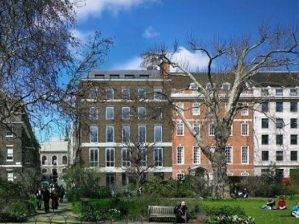 8 St James's Square