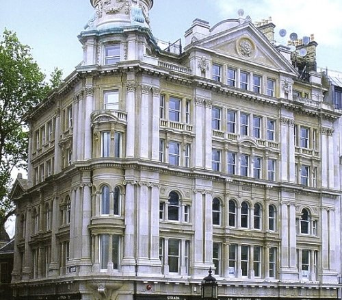 4 St. Paul’s Churchyard