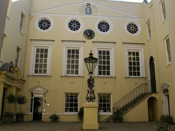 16-18 Blackfriars Lane